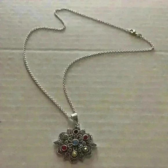 Macy’s new Marcasite Stone Silver Plated N… - Picture 7 of 8